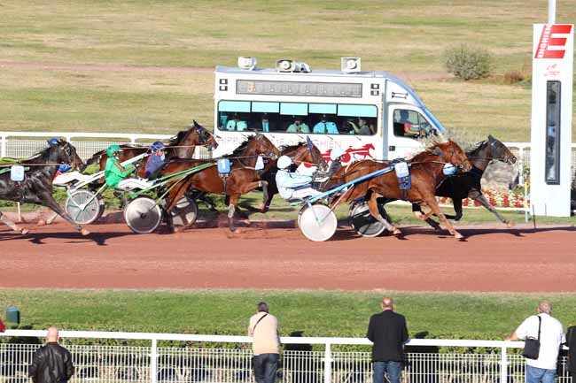 Photo d'arrivée de la course pmu PRIX DE LA PORTE D'AUBERVILLIERS à ENGHIEN le Lundi 8 octobre 2018