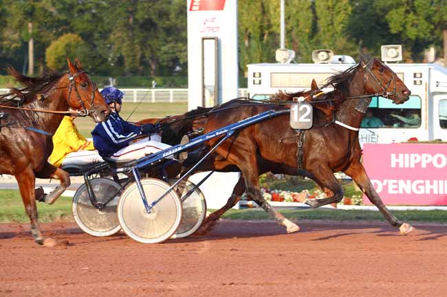 Photo d'arrivée de la course pmu PRIX DE L'HERAULT à ENGHIEN le Jeudi 18 octobre 2018