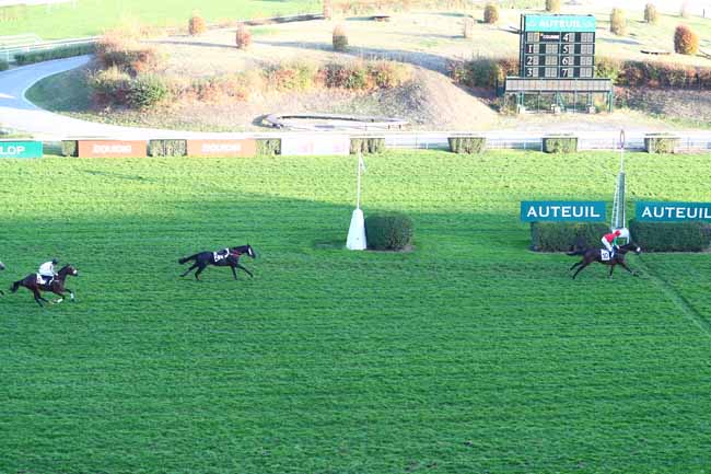 Photo d'arrivée de la course pmu PRIX BISON FUTE à AUTEUIL le Samedi 20 octobre 2018