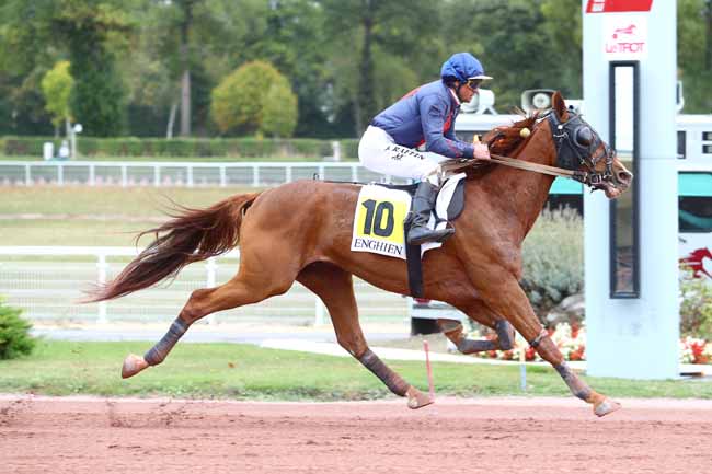 Photo d'arrivée de la course pmu PRIX DE BEZONS à ENGHIEN le Lundi 22 octobre 2018