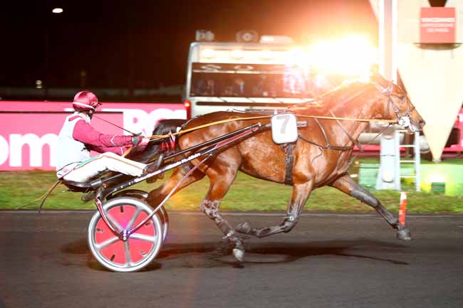 Photo d'arrivée de la course pmu PRIX LOUIS CAUCHOIS à PARIS-VINCENNES le Vendredi 26 octobre 2018