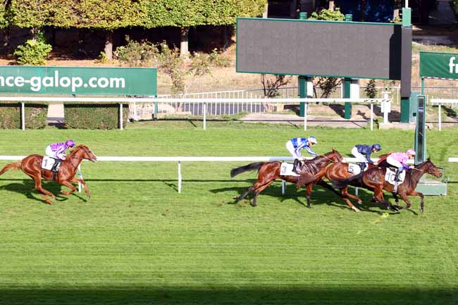 Photo d'arrivée de la course pmu CRITERIUM DE SAINT-CLOUD à SAINT-CLOUD le Samedi 27 octobre 2018