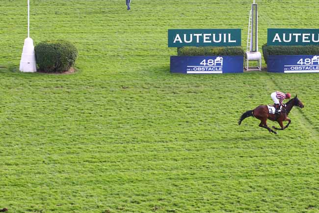 Photo d'arrivée de la course pmu PRIX COQ GAULOIS à AUTEUIL le Dimanche 4 novembre 2018