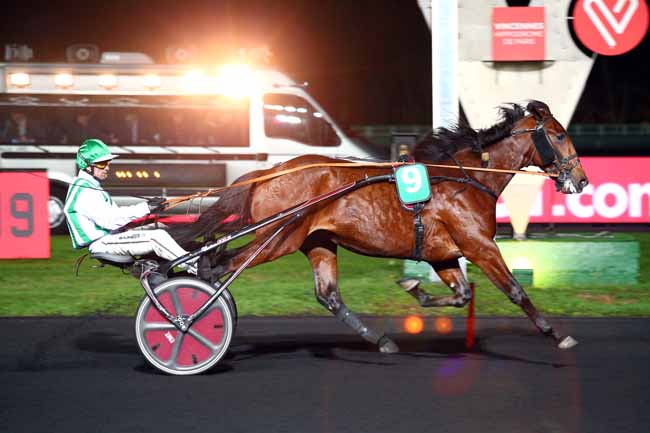 Photo d'arrivée de la course pmu PRIX SIWA (GR A) à PARIS-VINCENNES le Vendredi 16 novembre 2018