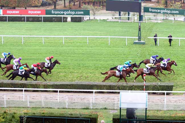 Photo d'arrivée de la course pmu PRIX DU MESNIL-VILLEMENT à SAINT-CLOUD le Vendredi 16 novembre 2018