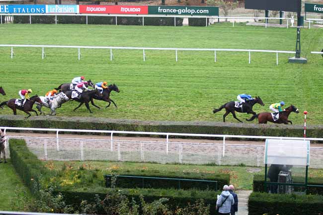 Photo d'arrivée de la course pmu PRIX DE SAINT-HONORAT à SAINT-CLOUD le Vendredi 16 novembre 2018