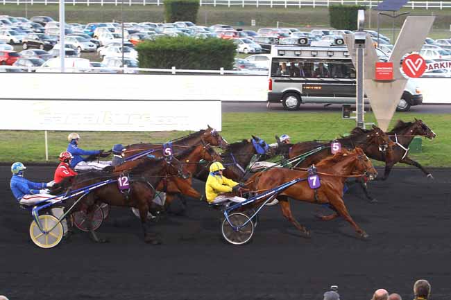 Photo d'arrivée de la course pmu PRIX DE BOISSY-SAINT-LEGER - PRIX CANALTURF.COM à PARIS-VINCENNES le Dimanche 18 novembre 2018