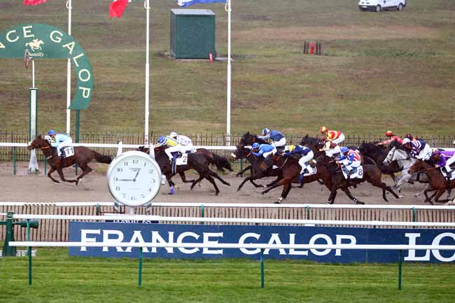 Photo d'arrivée de la course pmu PRIX DU BOIS DE LA CROIX L'OIGNON à CHANTILLY le Mardi 20 novembre 2018