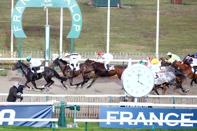 Photo d'arrivée de la course pmu PRIX DU MONT-PROFIT à CHANTILLY le Mardi 20 novembre 2018