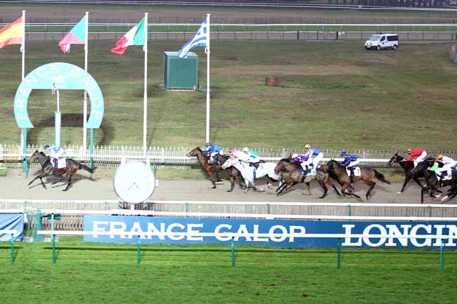 Photo d'arrivée de la course pmu PRIX DE LA REMISE A PEIGNANT à CHANTILLY le Mardi 20 novembre 2018
