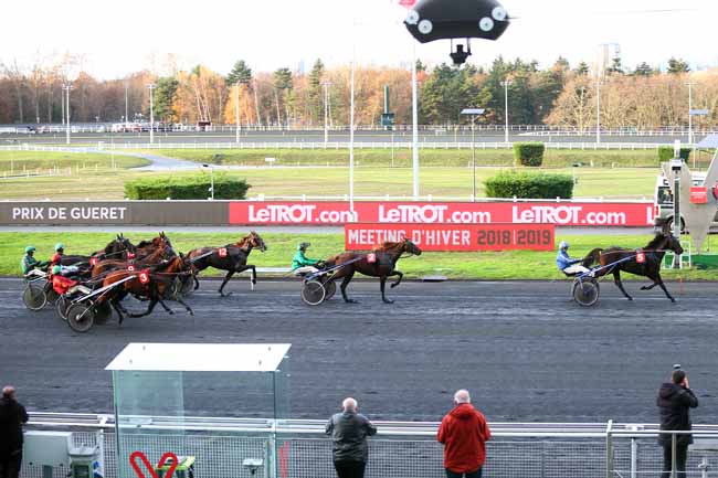 Photo d'arrivée de la course pmu PRIX DE GUERET à PARIS-VINCENNES le Lundi 3 décembre 2018
