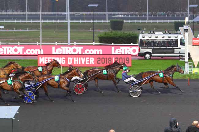 Photo d'arrivée de la course pmu PRIX NARQUOIS à PARIS-VINCENNES le Samedi 8 décembre 2018