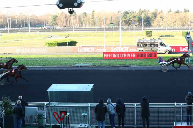 Photo d'arrivée de la course pmu PRIX DE QUISSAC à PARIS-VINCENNES le Jeudi 13 décembre 2018