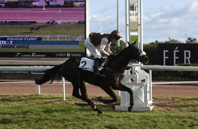 Photo d'arrivée de la course pmu PRIX ANDRE ADELE à CAGNES-SUR-MER le Lundi 17 décembre 2018