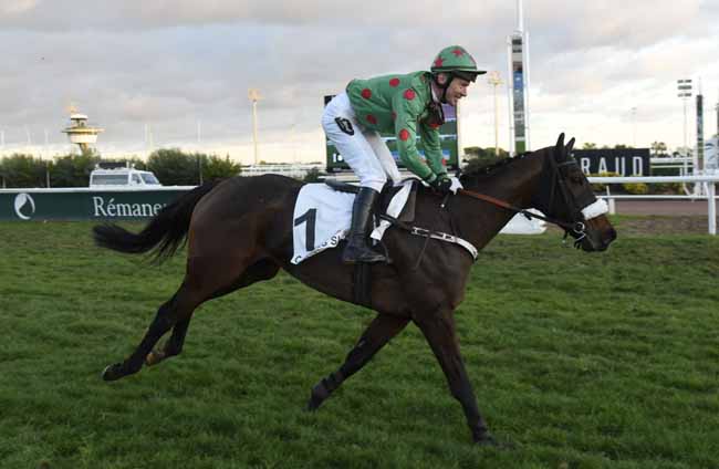 Photo d'arrivée de la course pmu PRIX JEAN-YVES BEAURAIN à CAGNES-SUR-MER le Lundi 17 décembre 2018