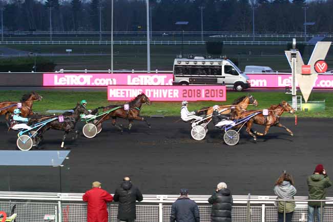 Photo d'arrivée de la course pmu PRIX DE CONDE à PARIS-VINCENNES le Samedi 29 décembre 2018