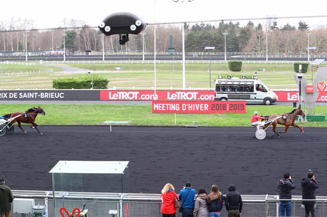 Photo d'arrivée de la course pmu PRIX DE SAINT-BRIEUC à PARIS-VINCENNES le Mercredi 2 janvier 2019