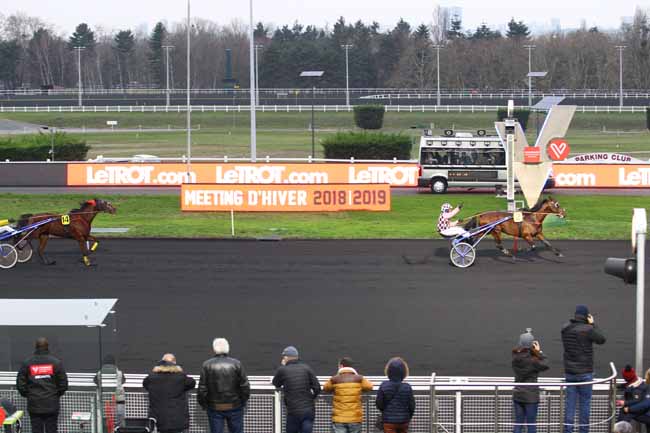 Photo d'arrivée de la course pmu PRIX D'EPINAL à PARIS-VINCENNES le Samedi 5 janvier 2019