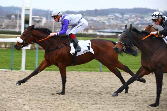 Photo d'arrivée de la course pmu PRIX DE BEAUFOSSE à DEAUVILLE le Samedi 5 janvier 2019
