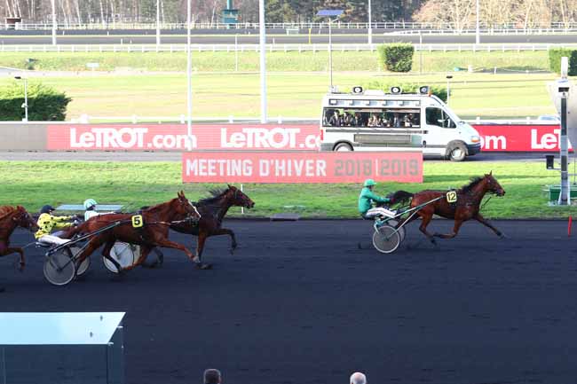 Photo d'arrivée de la course pmu PRIX DE RIBEAUVILLE à PARIS-VINCENNES le Mardi 8 janvier 2019