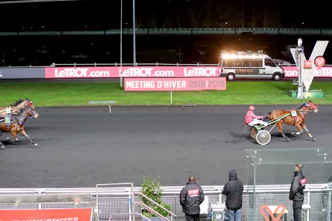 Photo d'arrivée de la course pmu PRIX DE MACHECOUL à PARIS-VINCENNES le Dimanche 13 janvier 2019