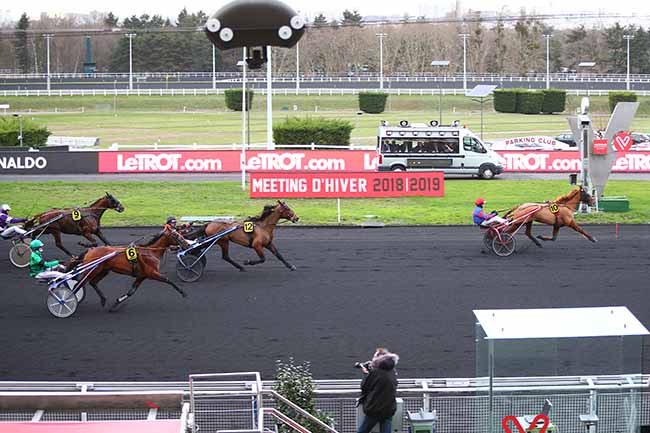Photo d'arrivée de la course pmu PRIX JEAN-PIERRE REYNALDO à PARIS-VINCENNES le Jeudi 17 janvier 2019