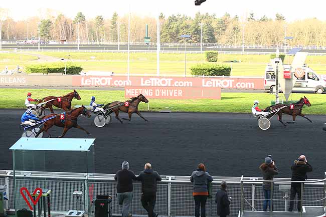 Photo d'arrivée de la course pmu PRIX D'ORLEANS à PARIS-VINCENNES le Vendredi 18 janvier 2019
