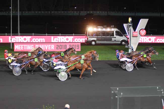Photo d'arrivée de la course pmu PRIX DE LA BEAUCE à PARIS-VINCENNES le Dimanche 20 janvier 2019