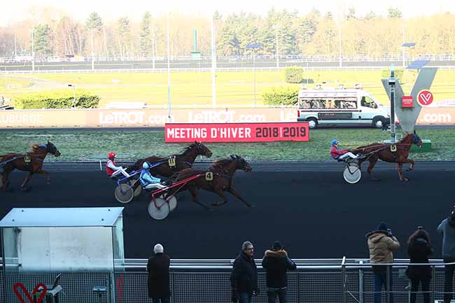 Photo d'arrivée de la course pmu PRIX DE SAINTE-GAUBURGE à PARIS-VINCENNES le Lundi 21 janvier 2019