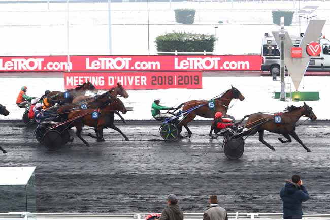 Photo d'arrivée de la course pmu PRIX DE LAMBALLE à PARIS-VINCENNES le Mardi 22 janvier 2019
