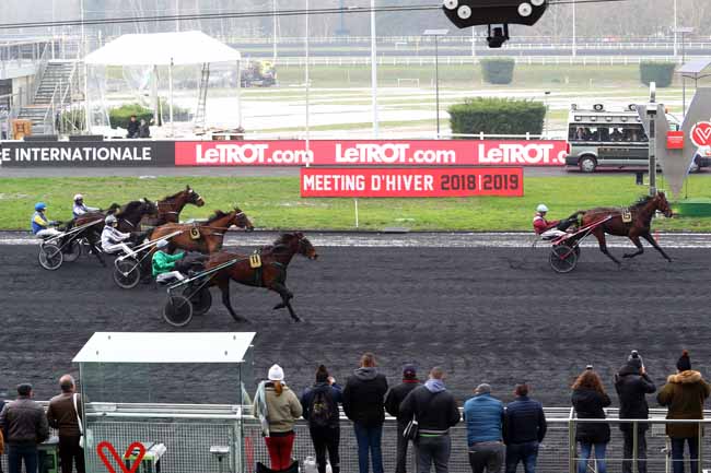Photo d'arrivée de la course pmu PRIX DE LA SEMAINE INTERNATIONALE à PARIS-VINCENNES le Jeudi 24 janvier 2019