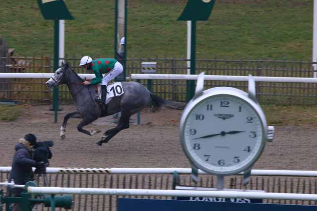Photo d'arrivée de la course pmu PRIX ARTUS à CHANTILLY le Vendredi 25 janvier 2019