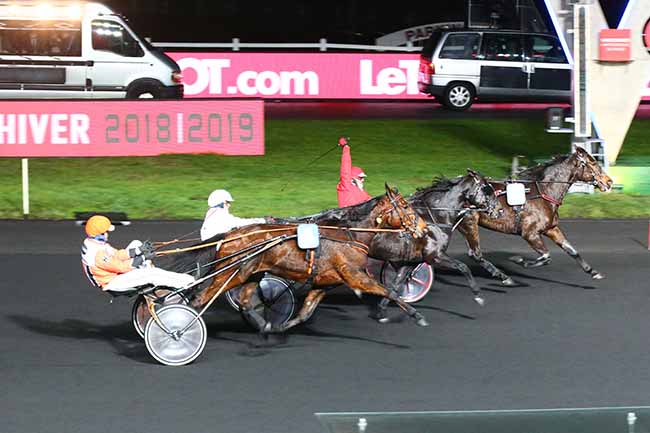 Photo d'arrivée de la course pmu COUPE D'EUROPE DES AMATEURS à PARIS-VINCENNES le Samedi 26 janvier 2019