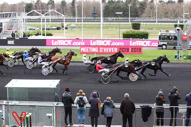 Photo d'arrivée de la course pmu PRIX D'ISSOIRE à PARIS-VINCENNES le Lundi 28 janvier 2019