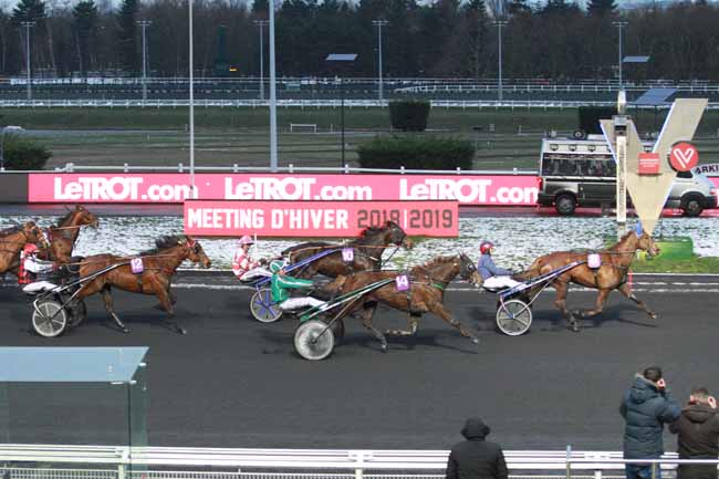 Photo d'arrivée de la course pmu PRIX DE CHAMBERY à PARIS-VINCENNES le Jeudi 31 janvier 2019