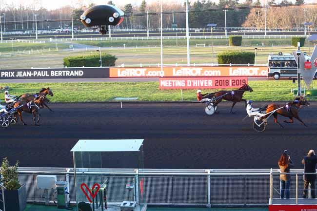 Photo d'arrivée de la course pmu PRIX JEAN-PAUL BERTRAND à PARIS-VINCENNES le Jeudi 7 février 2019
