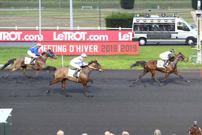 Photo d'arrivée de la course pmu PRIX DE LISIEUX à PARIS-VINCENNES le Samedi 9 février 2019