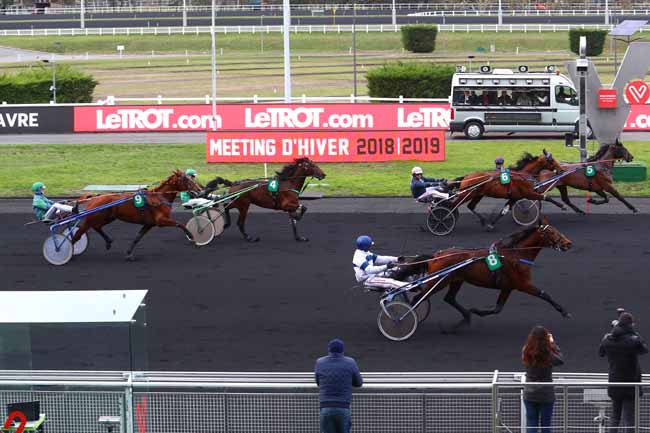 Photo d'arrivée de la course pmu PRIX DE BLAIN-BOUVRON-LE GAVRE à PARIS-VINCENNES le Lundi 11 février 2019