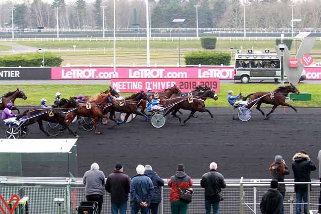Photo d'arrivée de la course pmu PRIX DE CHATEAU-GONTIER à PARIS-VINCENNES le Mardi 12 février 2019