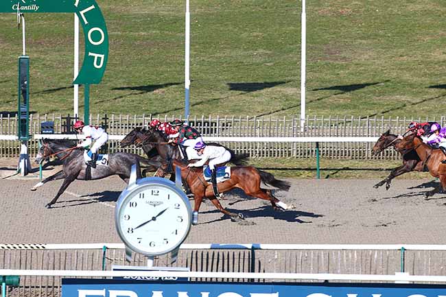 Photo d'arrivée de la course pmu PRIX DU PARC LAVERSIN à CHANTILLY le Vendredi 15 février 2019