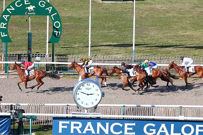 Photo d'arrivée de la course pmu PRIX DE LA CROIX VAILLANT à CHANTILLY le Vendredi 15 février 2019