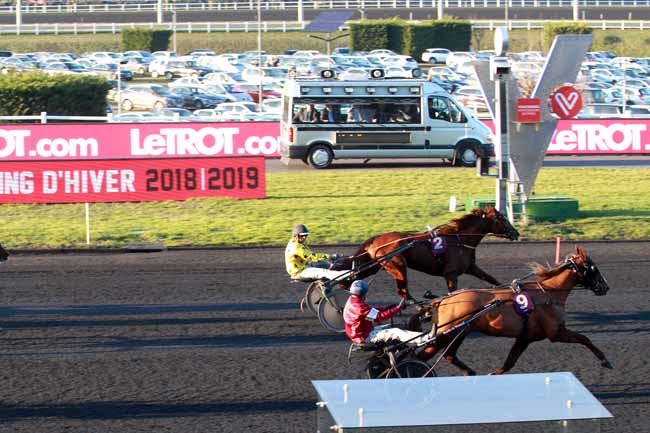 Photo d'arrivée de la course pmu PRIX DU FINISTERE à PARIS-VINCENNES le Dimanche 17 février 2019
