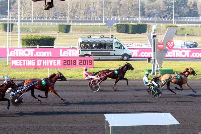 Photo d'arrivée de la course pmu PRIX DE PLESTIN-LES-GREVES à PARIS-VINCENNES le Jeudi 21 février 2019