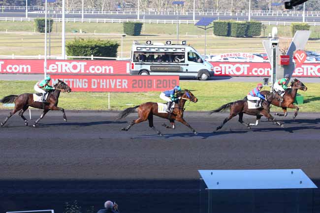 Photo d'arrivée de la course pmu PRIX NICEPHORE à PARIS-VINCENNES le Vendredi 22 février 2019