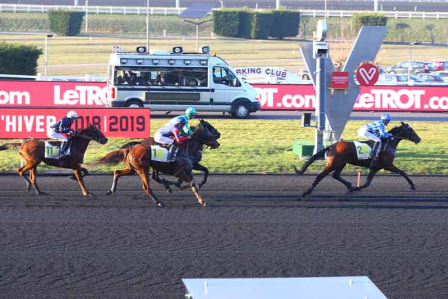 Photo d'arrivée de la course pmu PRIX DU TARN à PARIS-VINCENNES le Vendredi 22 février 2019