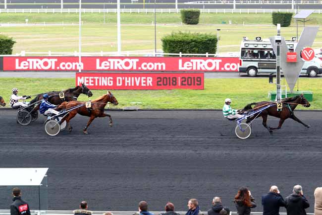 Photo d'arrivée de la course pmu PRIX DE GUER-COETQUIDAN à PARIS-VINCENNES le Samedi 2 mars 2019