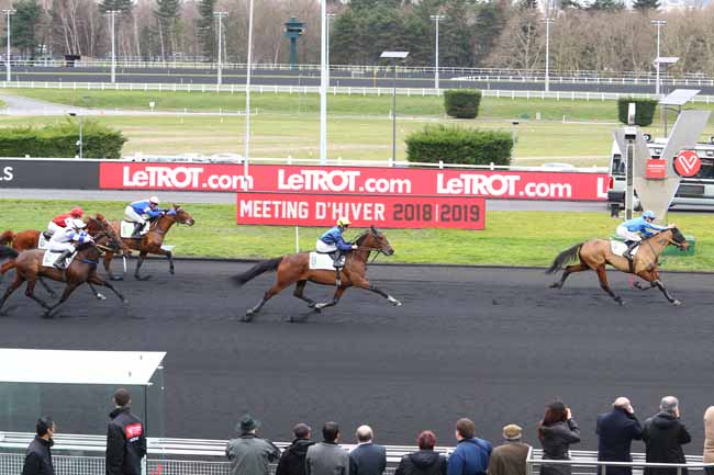 Photo d'arrivée de la course pmu PRIX HENRI DESMONTILS à PARIS-VINCENNES le Samedi 2 mars 2019