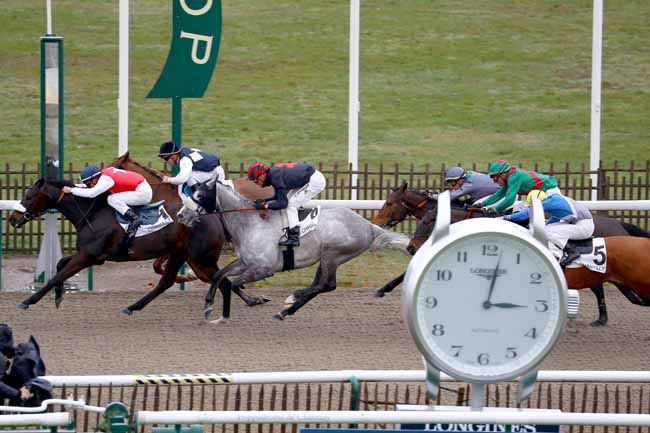 Photo d'arrivée de la course pmu PRIX DE LA GRANGE DES BOIS à CHANTILLY le Jeudi 14 mars 2019