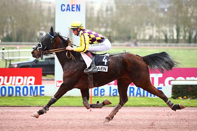 Photo d'arrivée de la course pmu PRIX DE PUCHAY à CAEN le Vendredi 15 mars 2019