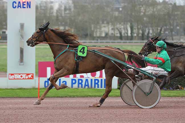 Photo d'arrivée de la course pmu PRIX DE LUC-SUR-MER à CAEN le Vendredi 15 mars 2019